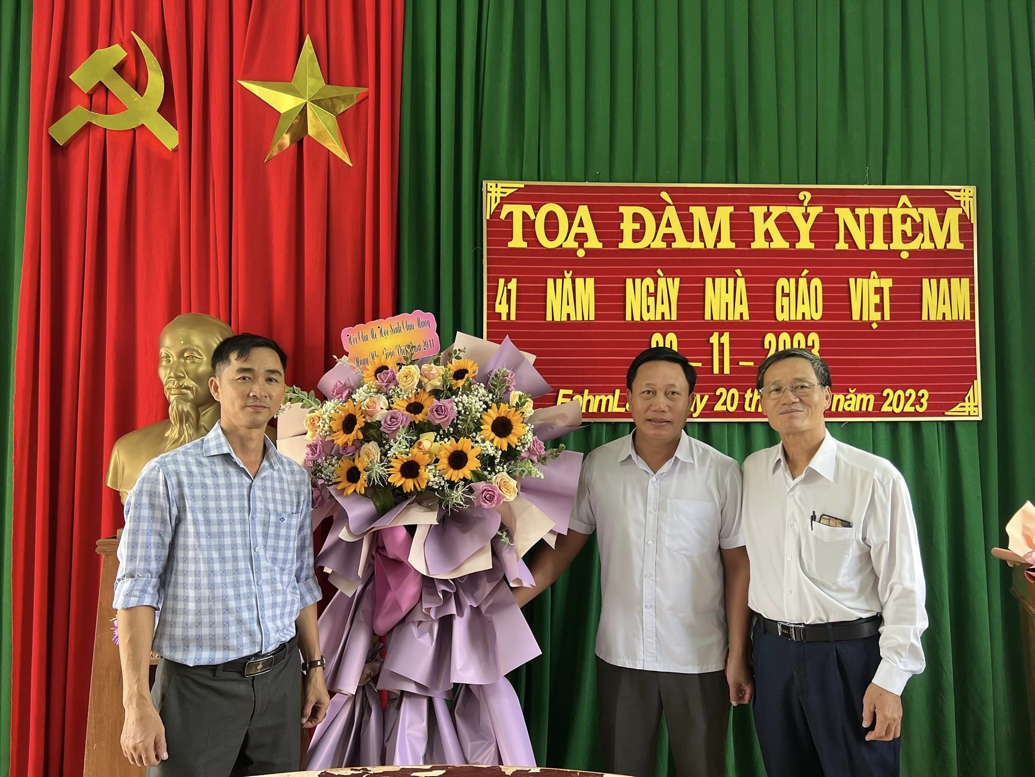 Trường THCS Hoàng Văn Thụ tọa đàm  kỷ niệm 41 năm ngày Nhà giáo Việt Nam 20.11